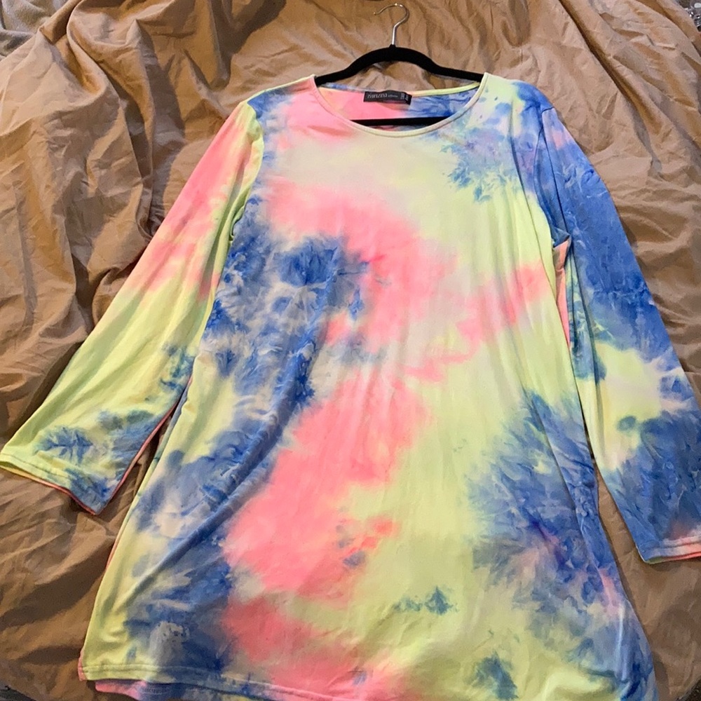 Long sleeve tie-dye dress